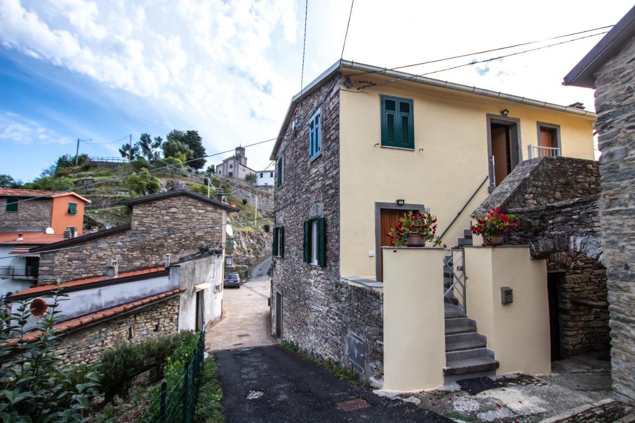 Near - Cinque Terre Holiday Apartment リッコ・デル・ゴルフォ・ディ・スペーツィア エクステリア 写真